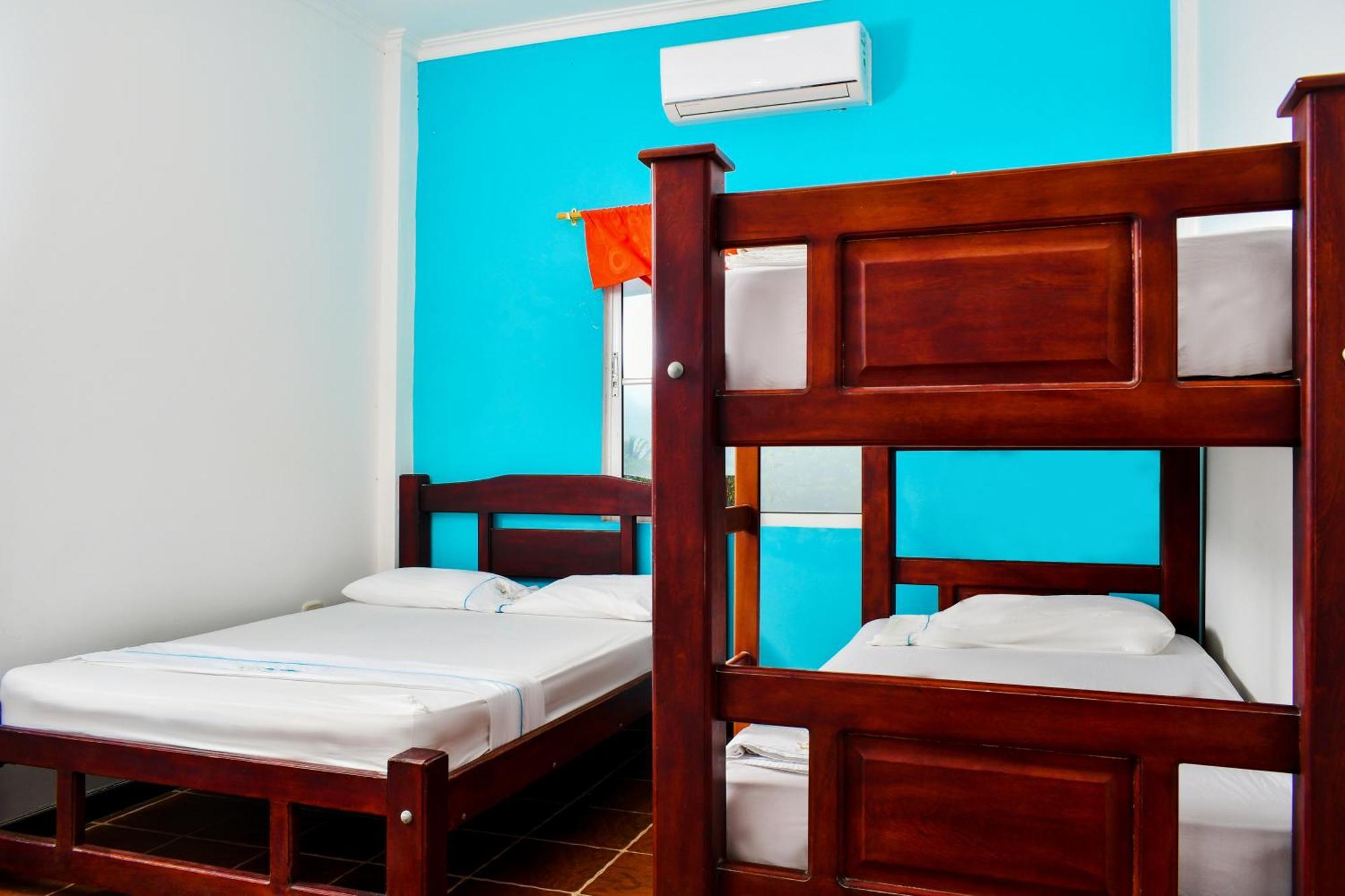 Hotel Isla Magica Coveñas Екстериор снимка