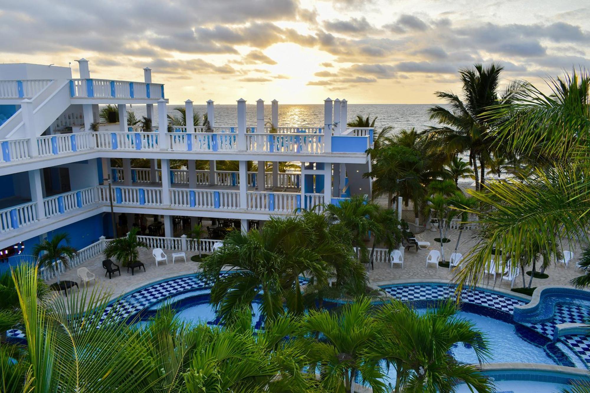 Hotel Isla Magica Coveñas Екстериор снимка