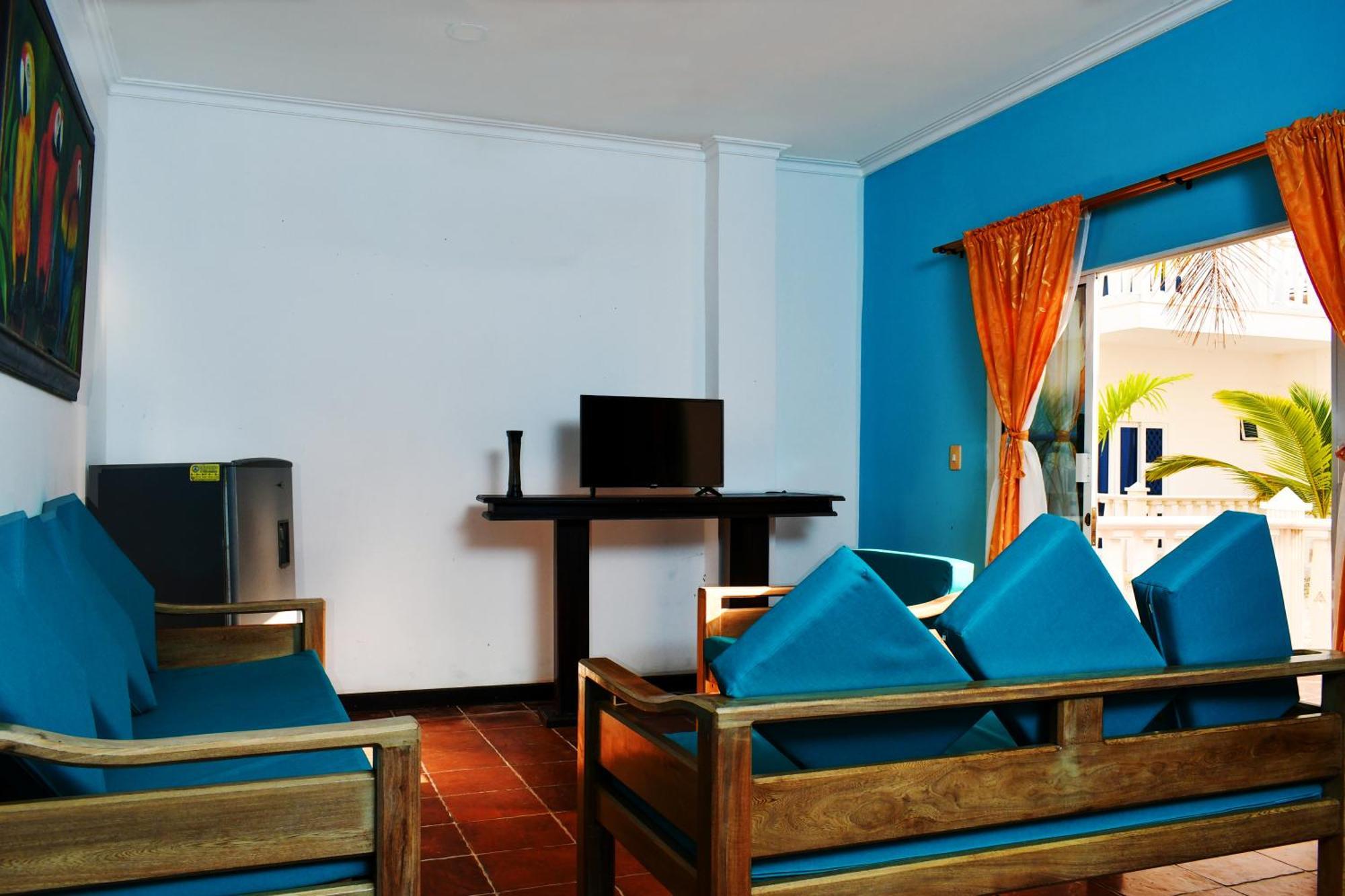 Hotel Isla Magica Coveñas Екстериор снимка