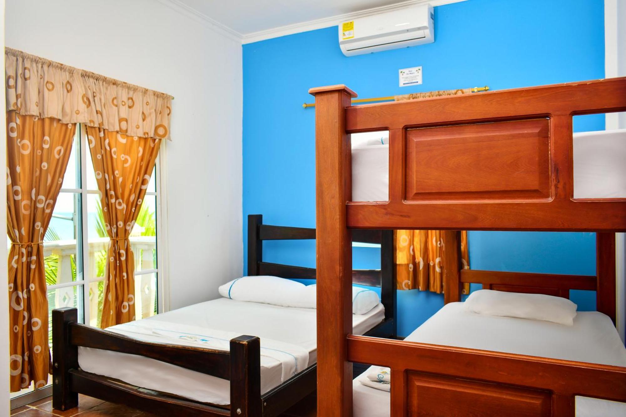 Hotel Isla Magica Coveñas Екстериор снимка